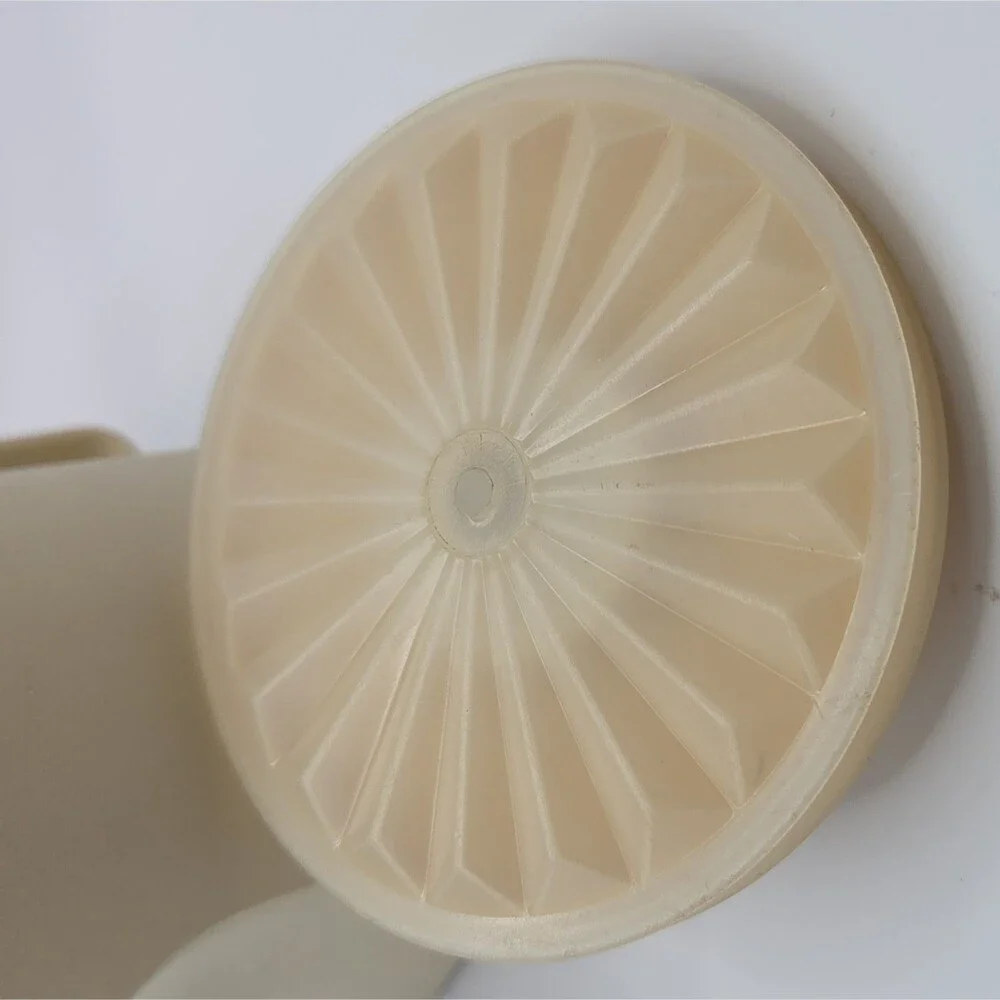 Tupperware 1414-1 Creamer With Button Seal Lid Harvest Gold Almond